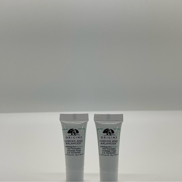 Origins - Checks and Balances Face Scrub - Picture 3 of 5